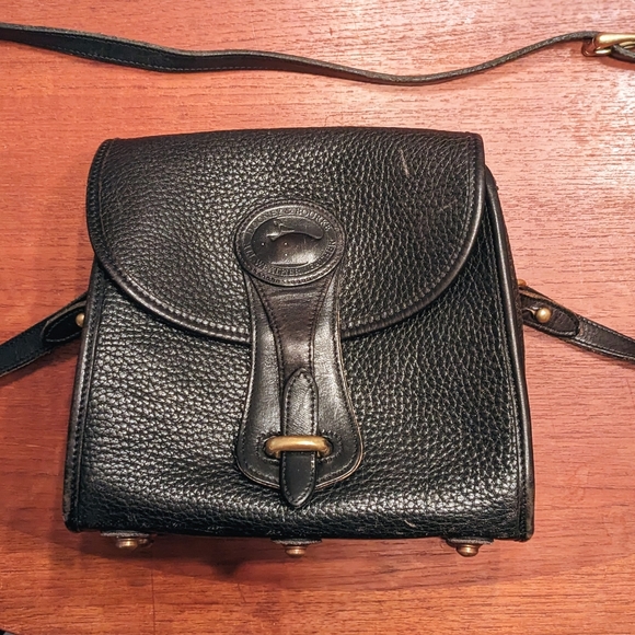 Vintage Dooney and Bourke Crossbody - Picture 2 of 7